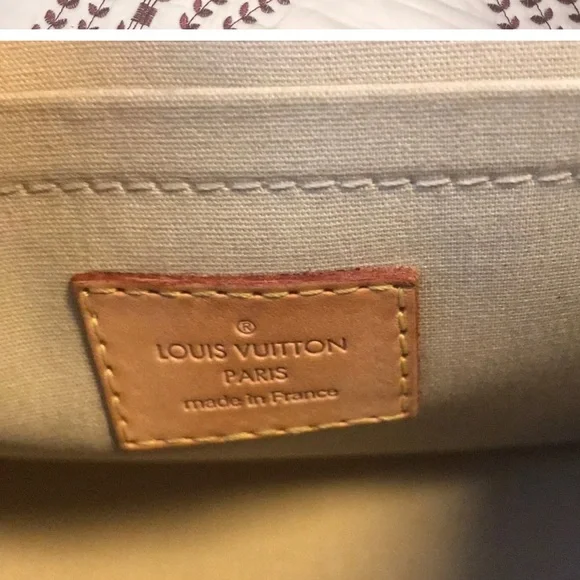 Cute! Vintage Louis Vuitton bag 💋 - Picture 4 of 15